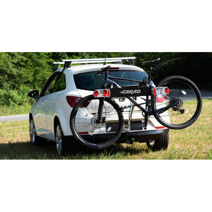 Porte-vélos attelage Varaita vélo avec feux